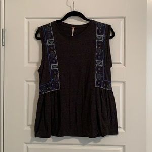FREE PEOPLE GRAY BLUE EMBROIDERED SLEEVELESS TOP L